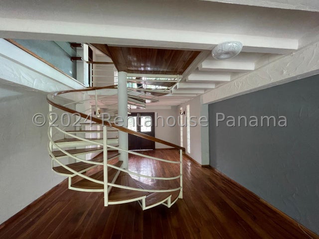 Spacious Family Home for Rent in Albrook